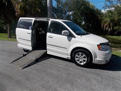 2010 Chrysler Town & Country 