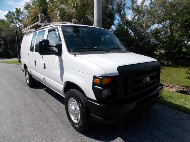 White 2011 Ford E-Series Van Rear-Wheel Drive Automatic