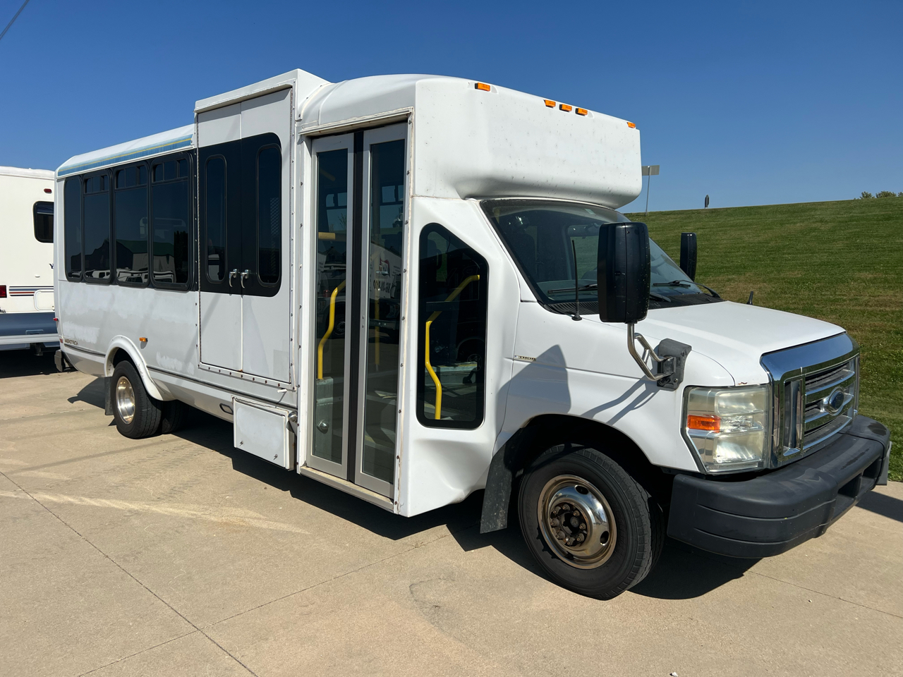 2013 Ford Econoline E450