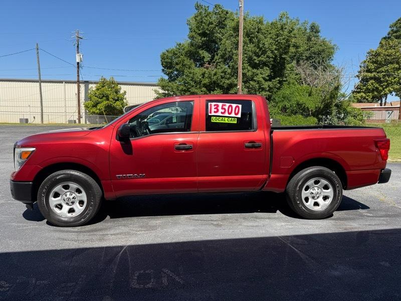 2017 Nissan Titan S 4X2 Crew Cab's photo