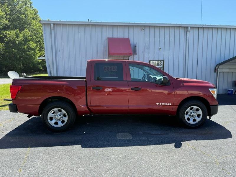 Nissan Titan  2017