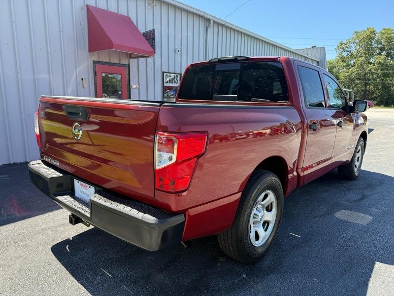 Nissan Titan  2017