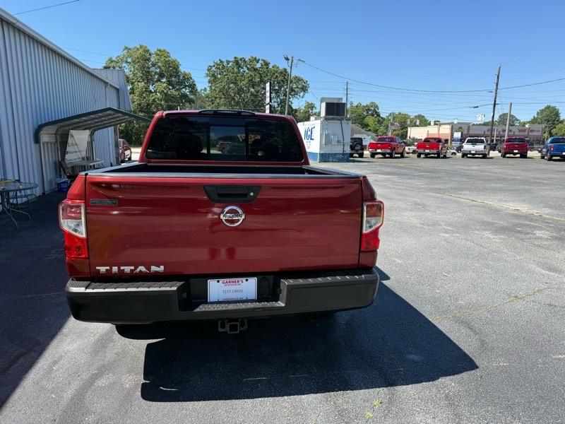 Nissan Titan  2017