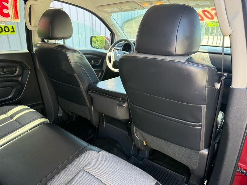 Nissan Titan  2017