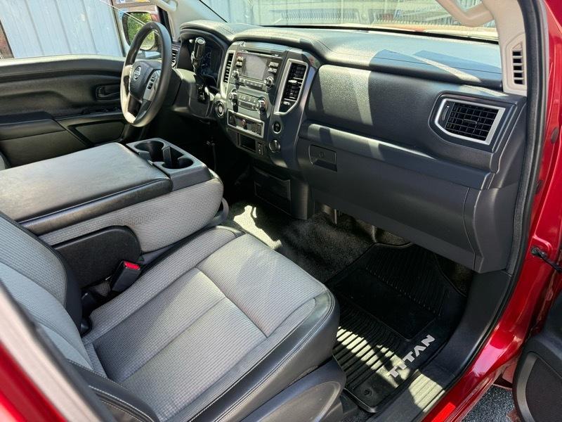 Nissan Titan  2017