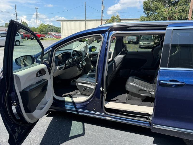 2018 Chrysler Pacifica Touring L Plus - Photo 10