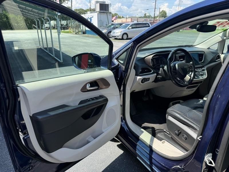 2018 Chrysler Pacifica Touring L Plus - Photo 11