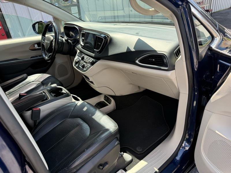 2018 Chrysler Pacifica Touring L Plus - Photo 31