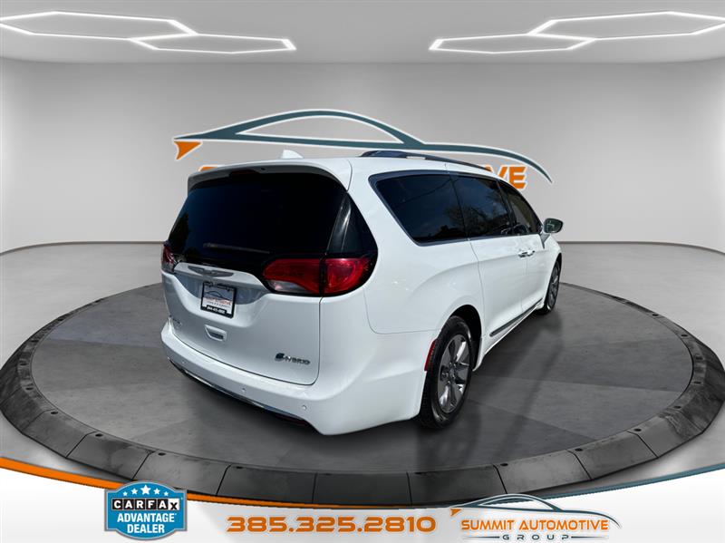 Chrysler Pacifica Hybrid  2018