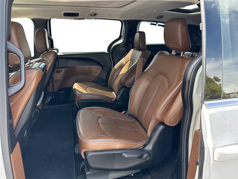 Chrysler Pacifica Hybrid  2018