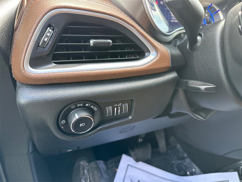 Chrysler Pacifica Hybrid  2018