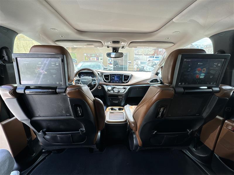 Chrysler Pacifica Hybrid  2018