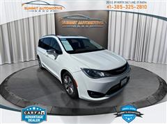 2018 Chrysler Pacifica Hybrid  2018 Chrysler Pacifica Hybrid