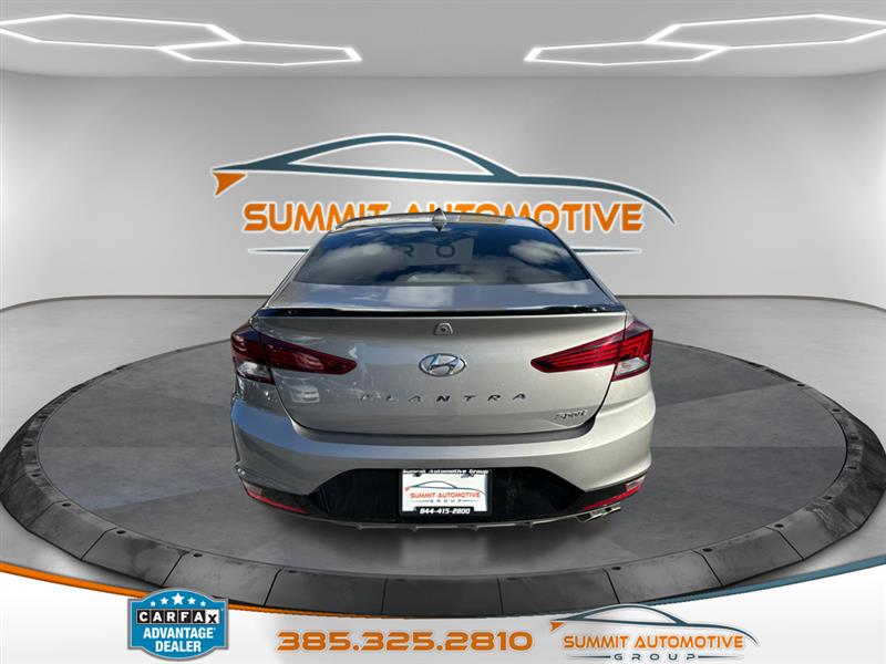 Hyundai Elantra  2020