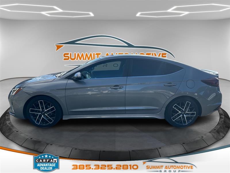 Hyundai Elantra  2020