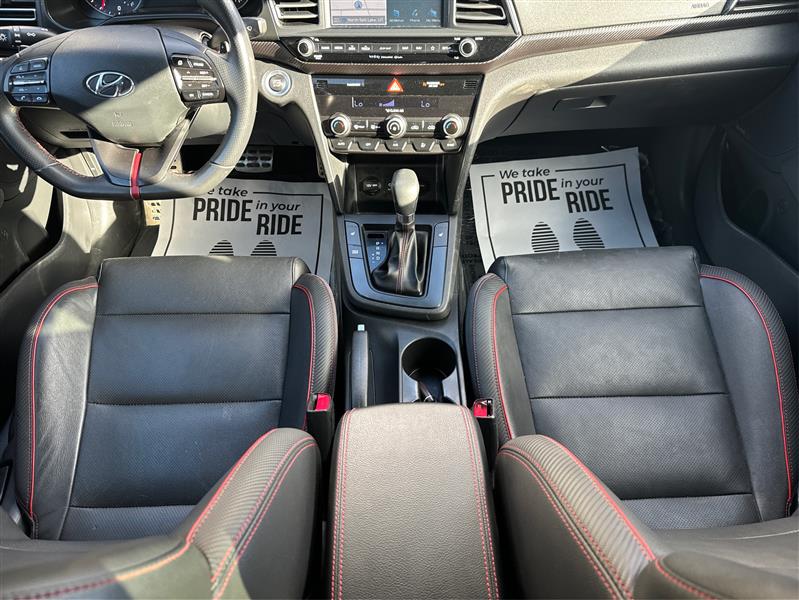 Hyundai Elantra  2020