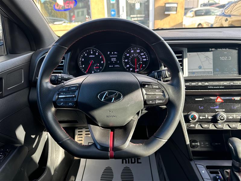Hyundai Elantra  2020