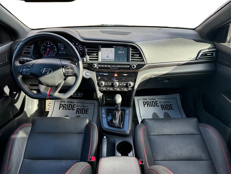 Hyundai Elantra  2020