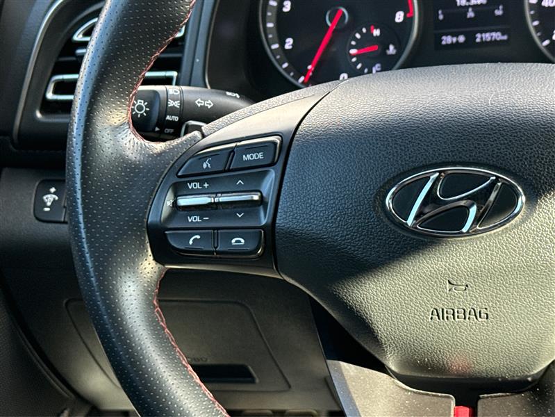 Hyundai Elantra  2020