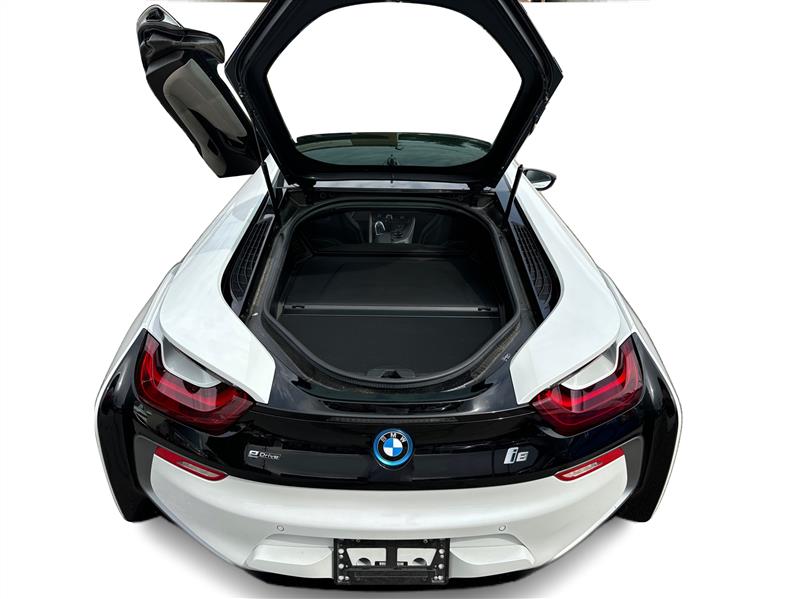 BMW i8  2019