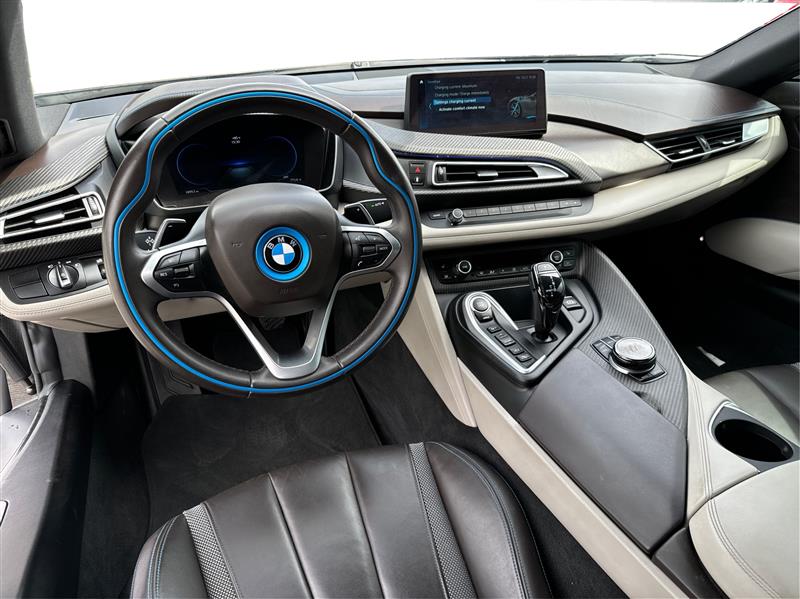 BMW i8  2019