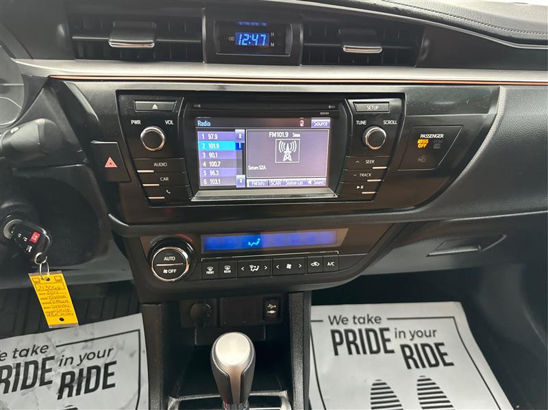 Toyota Corolla  2015