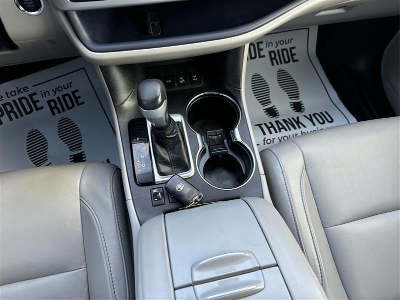 Toyota Highlander  2017