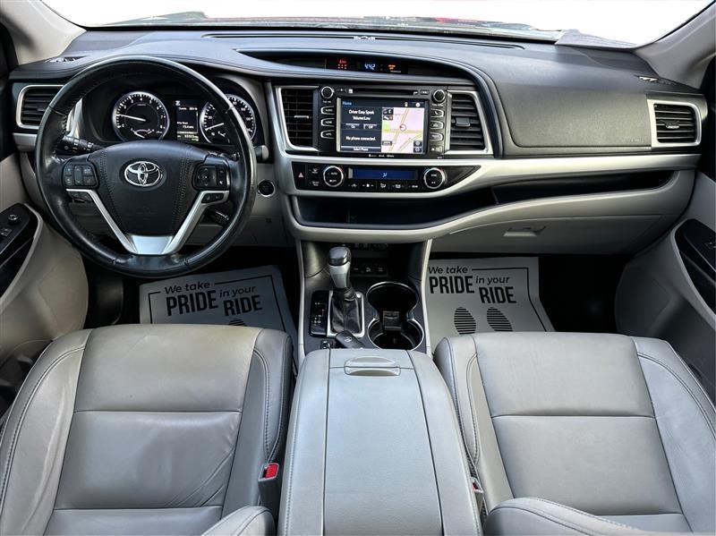 Toyota Highlander  2017
