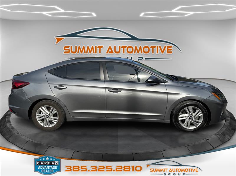 Hyundai Elantra  2020