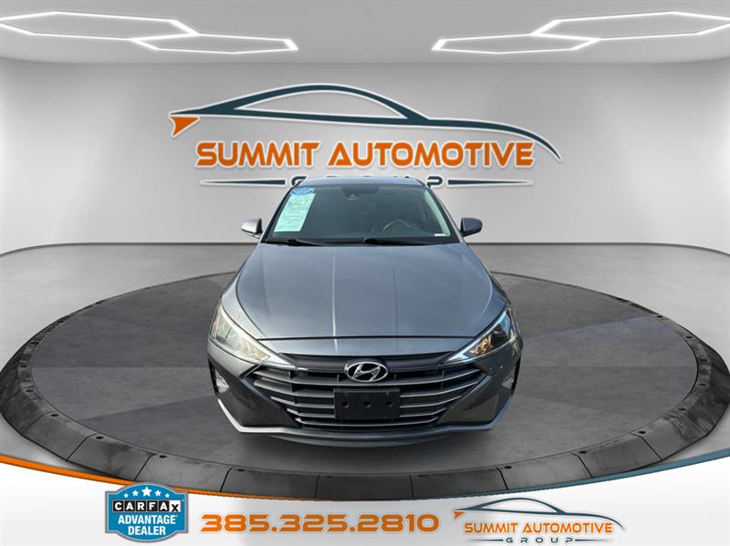 Hyundai Elantra  2020