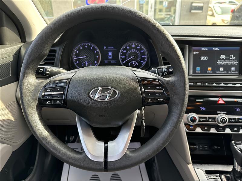 Hyundai Elantra  2020