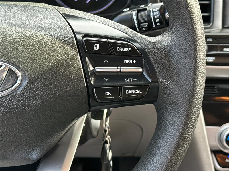 Hyundai Elantra  2020