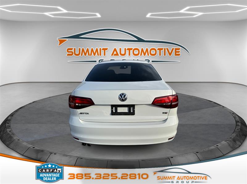 Volkswagen Jetta  2017