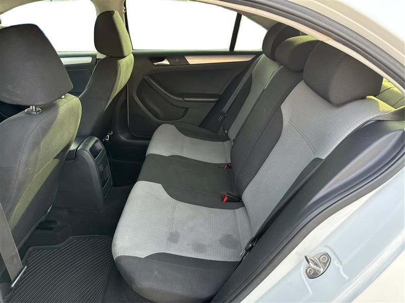 Volkswagen Jetta  2017