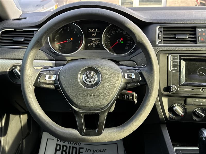 Volkswagen Jetta  2017