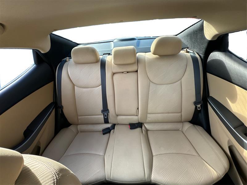 Hyundai Elantra  2013