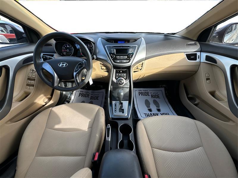 Hyundai Elantra  2013