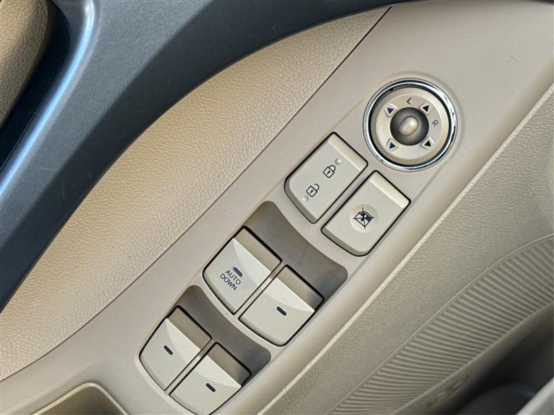 Hyundai Elantra  2013