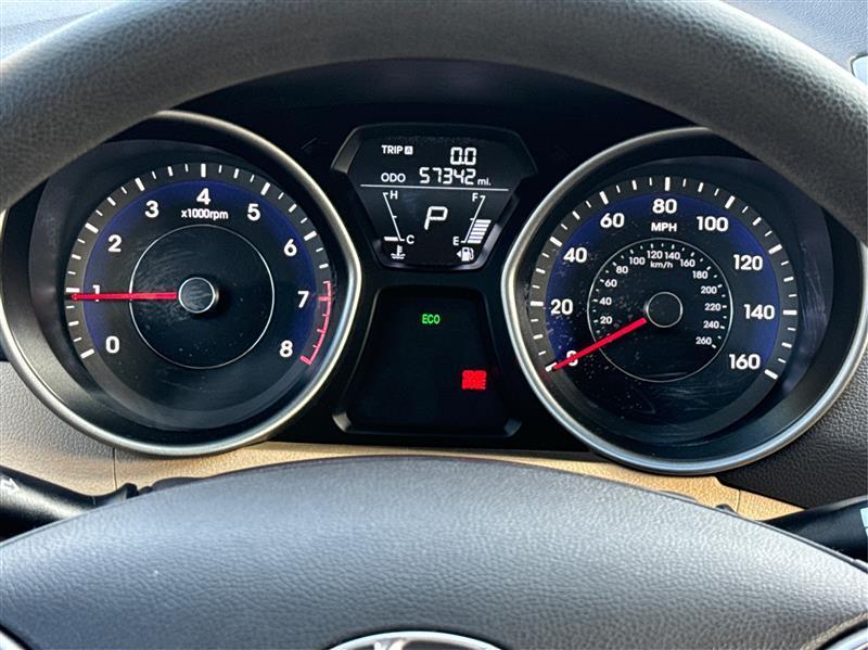 Hyundai Elantra  2013