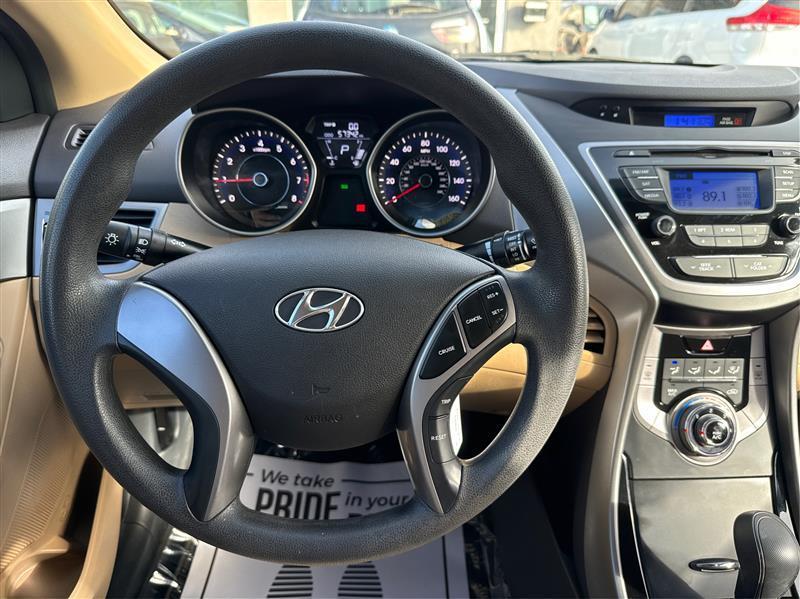Hyundai Elantra  2013
