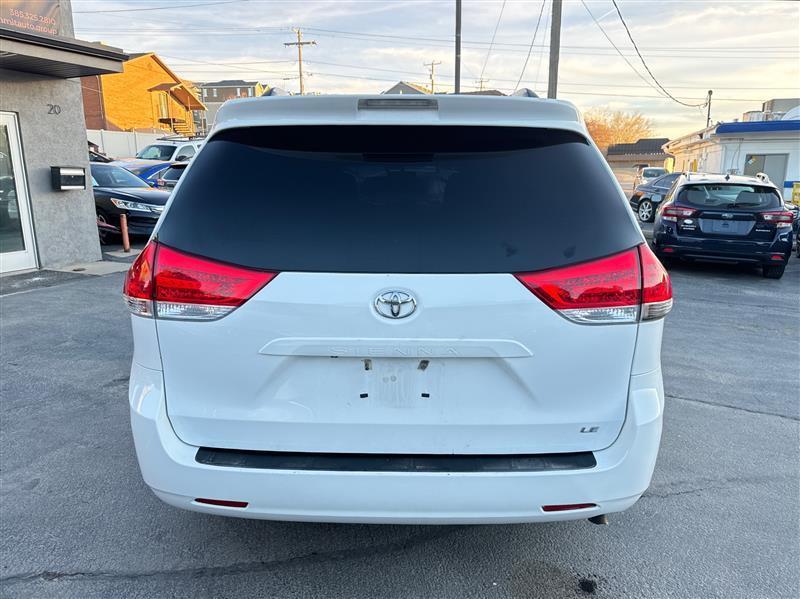 Toyota Sienna  2014