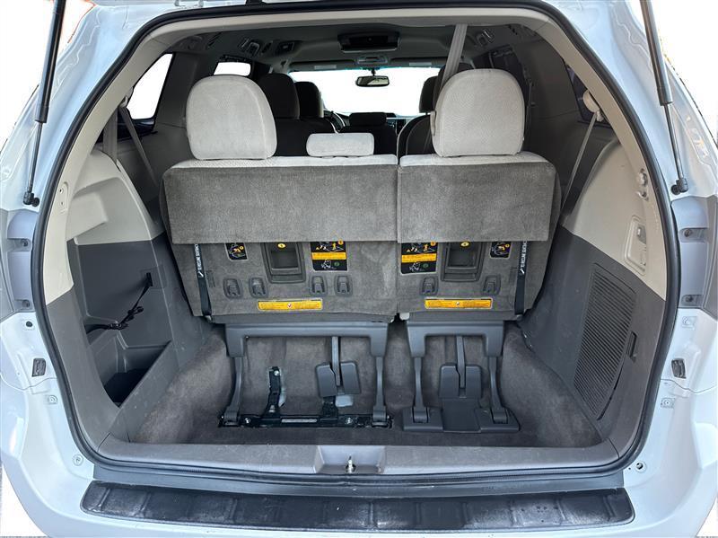 Toyota Sienna  2014