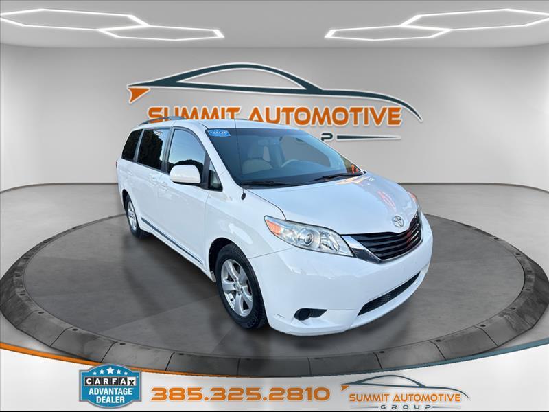 2014 Toyota Sienna LE