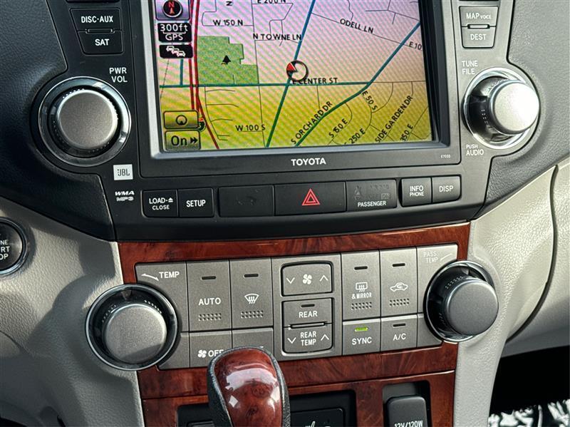 Toyota Highlander  2012