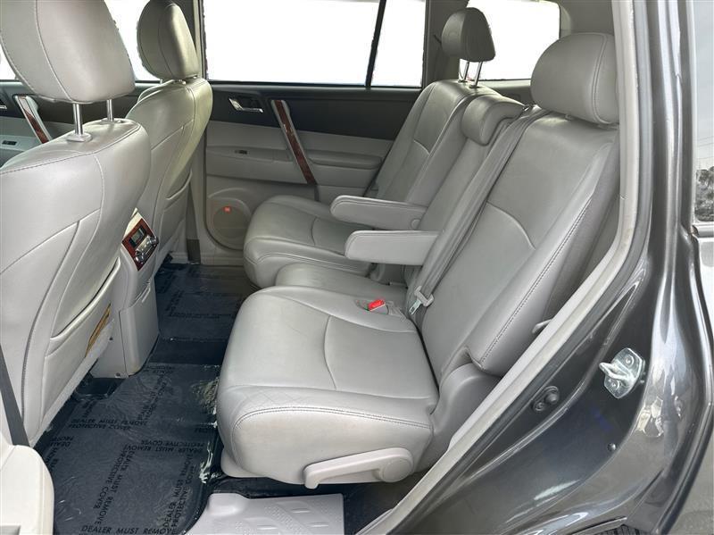 Toyota Highlander  2012