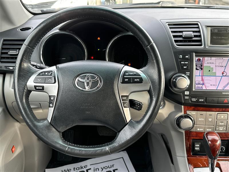 Toyota Highlander  2012