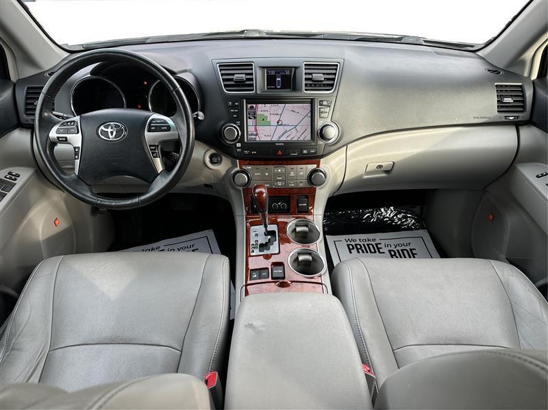 Toyota Highlander  2012