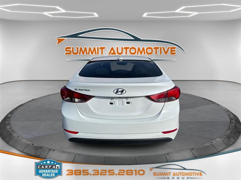 Hyundai Elantra  2016