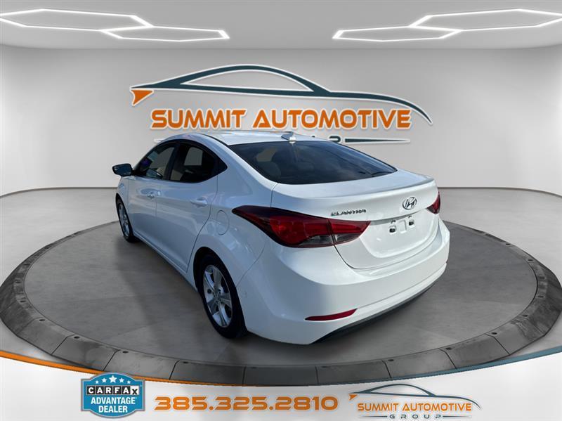 Hyundai Elantra  2016