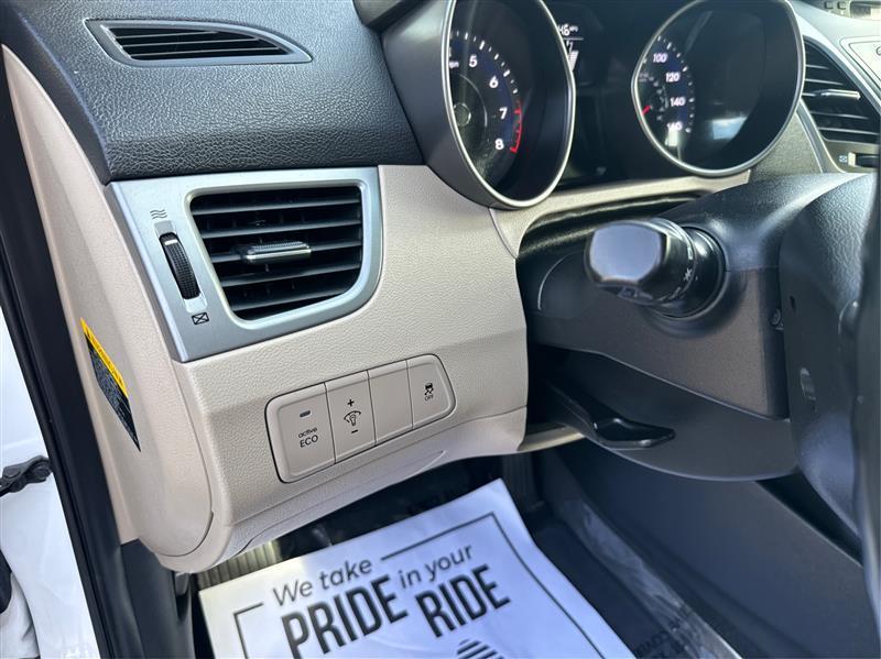 Hyundai Elantra  2016